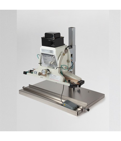 Electromechanical pedal operated sealing machine. Independent t