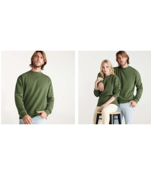 Sweatshirt in classic design, with collar, cuffs and waistband in 1